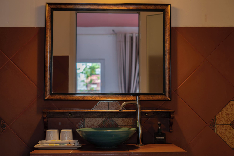 Bathroom 4, Bình An Village, Long Hồ
