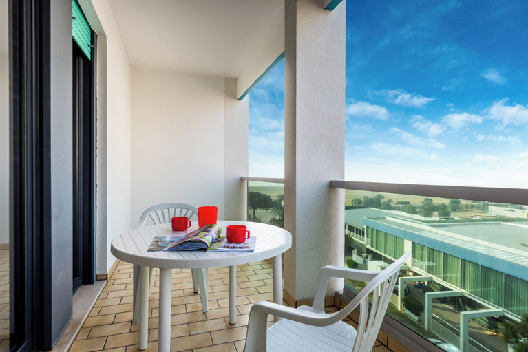 Primary image 1, Modern Seafront Apartment With Pool and Terrace, Venezia