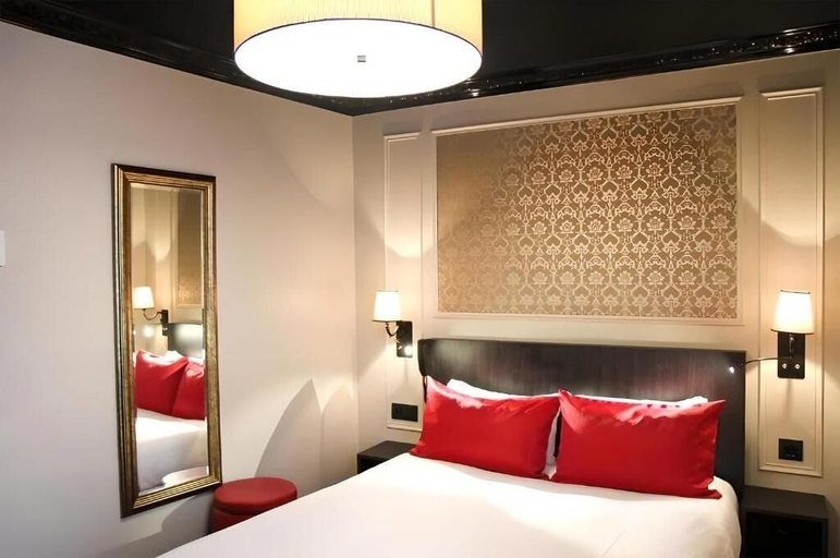 Bedroom 4, Hotel Le Montmartre Saint Pierre, Paris