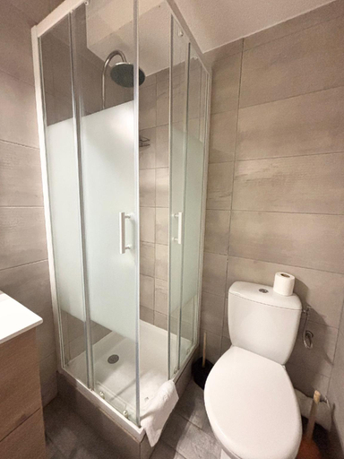 Bathroom 2, Résidence les Flots, Alpes-Maritimes