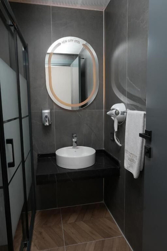 Bathroom 2, New City Otel, Merkez