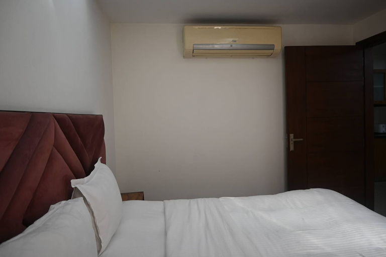 Others 5, Luxurious 1bhk Apartment in Gurgaon With Shared Pool and BBQ Area, Gurgaon