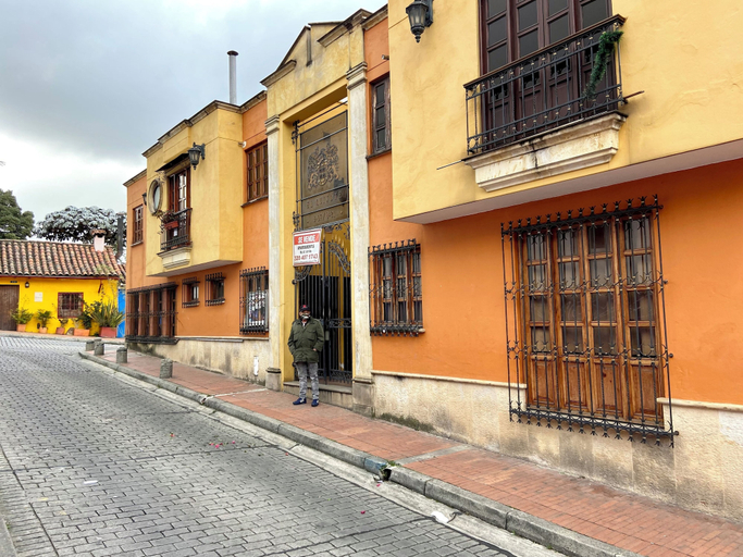 Front of property, Charming 3-bedroom Apartment in Historic La Candelaria, Santafé de Bogotá