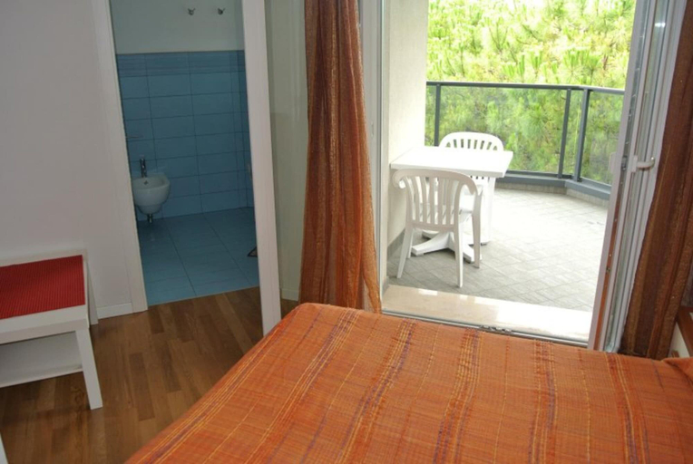 Balcony, Cozy and Equipped Flat in the Heart of Lignano, Udine