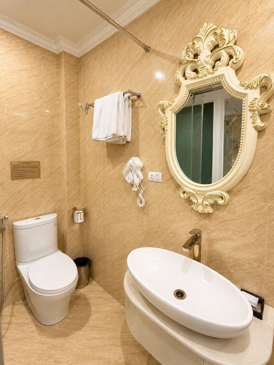 Bathroom 5, Hanoi Silk Classy Hotel & Travel, Hoàn Kiếm