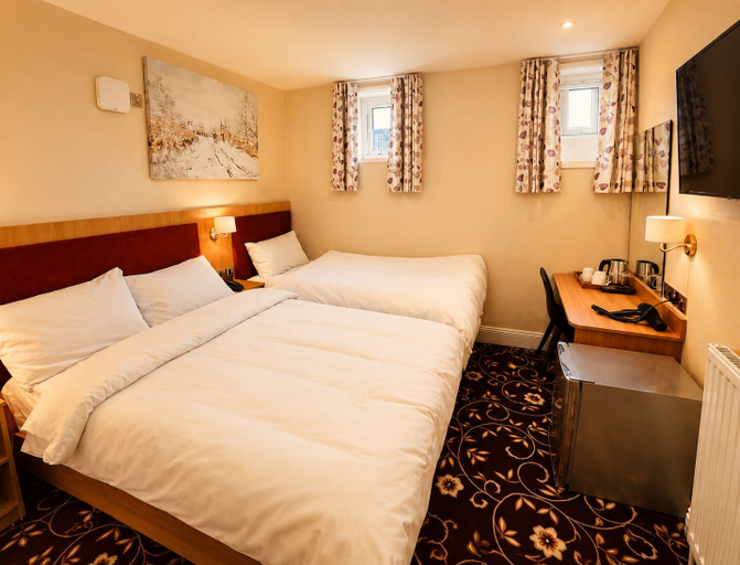 Others 2, Shakespeare Hotel, Calderdale