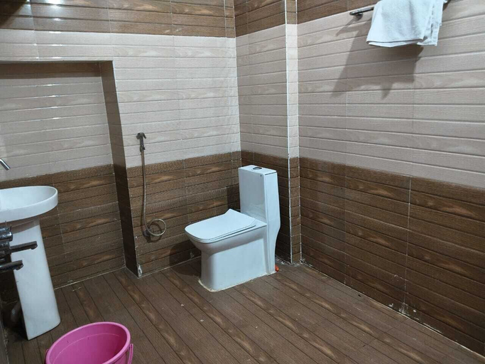 Bathroom 3, Amrit Niwas, Faizabad