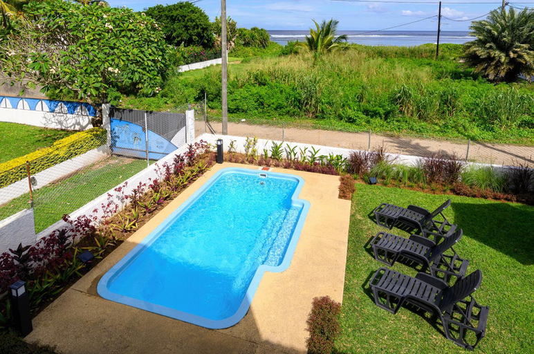 Sport & Beauty, Direct Beachfront 5-BR Villa w Pool