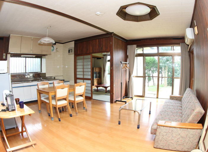 Others 4, Guest House HIRO, Arita