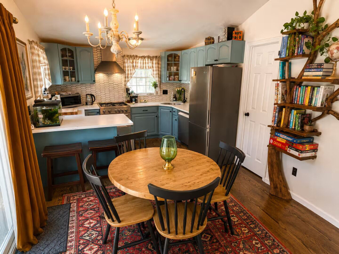 Private kitchen 2, RIVENDELL HAVEN, Carroll