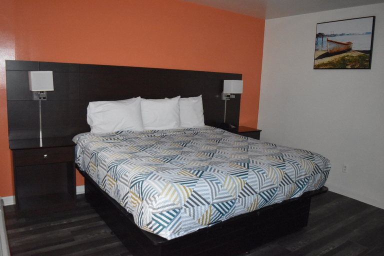 Bedroom 2, PLYMOUTH MOTOR LODGE, Litchfield