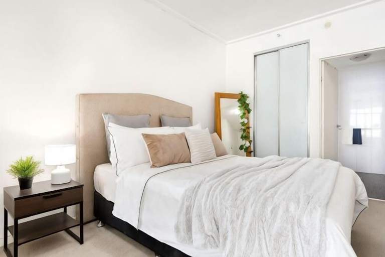 Bedroom 3, A Cozy Studio CBD Next to Darling Harbour, Sydney