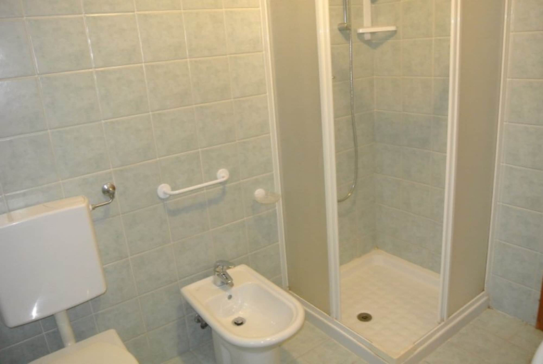 Bathroom 4, Holiday Home 200m From the sea, Udine