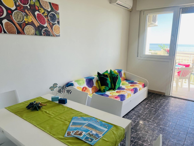 Others 4, Beachfront Flat With View, Venezia