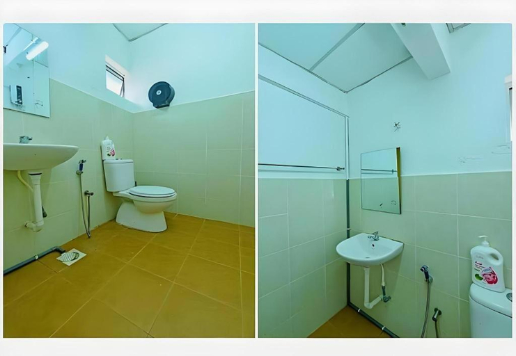 Bathroom 4, Nyamanya Inn Kuantan, Kuantan
