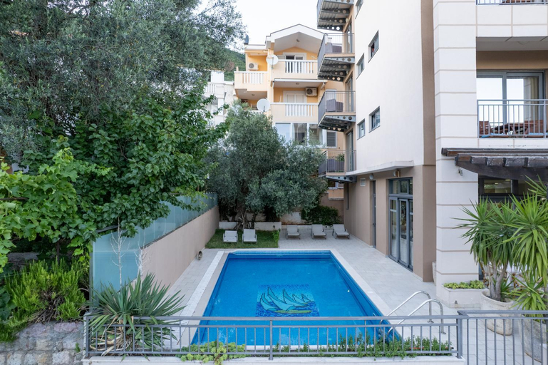 Sport & Beauty 5, Hotel Petrovac