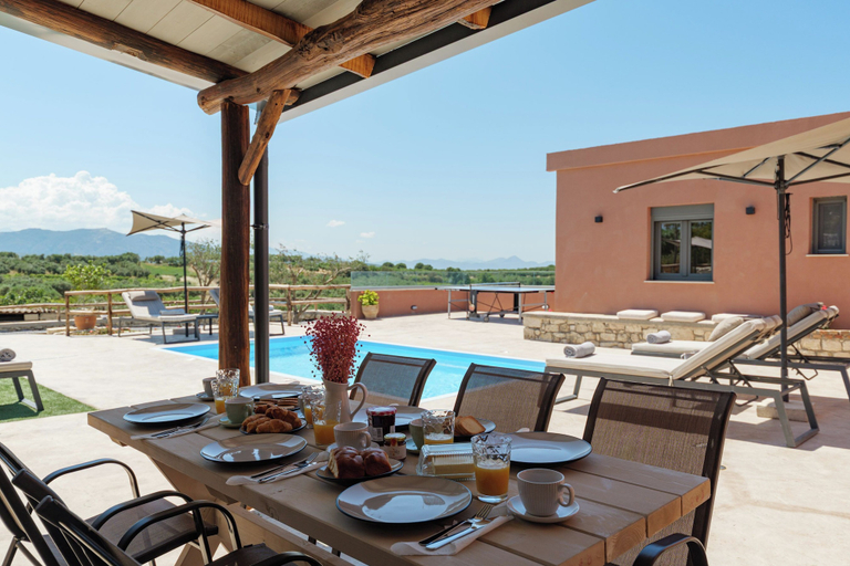Outdoor dining 5, Stavlos Villa, Crete