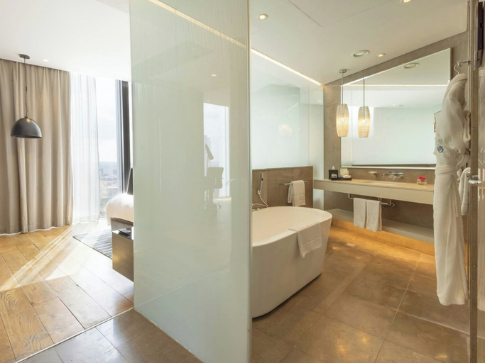 Bathroom 5, Amman Rotana, Wadi Essier