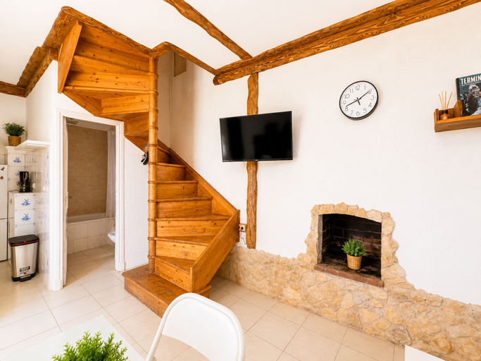 Room 4, Small House Downtown Near Monaco, Alpes-Maritimes