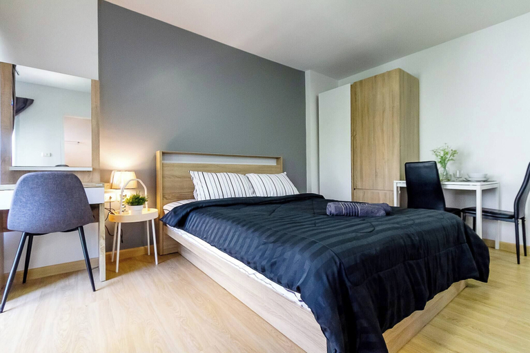 Room 2, TC Contel At BTS Onnut Century, Phra Khanong