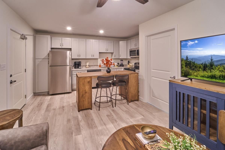 Private kitchen 2, The Ruby 313, Sevier