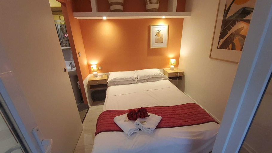 Bedroom 5, La Residence Au Berceau de Bernadette, Hautes-Pyrénées