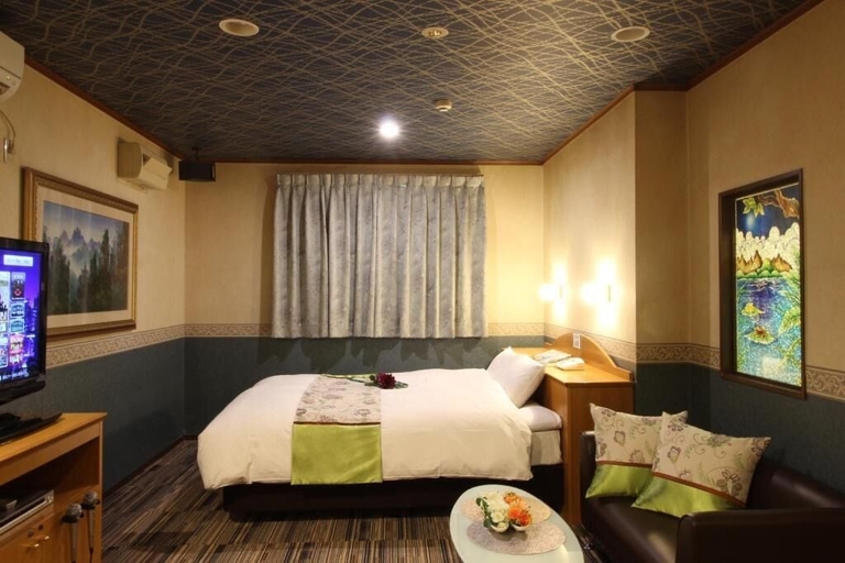 Others 1, hotel dolphia – Adults Only, Daisen