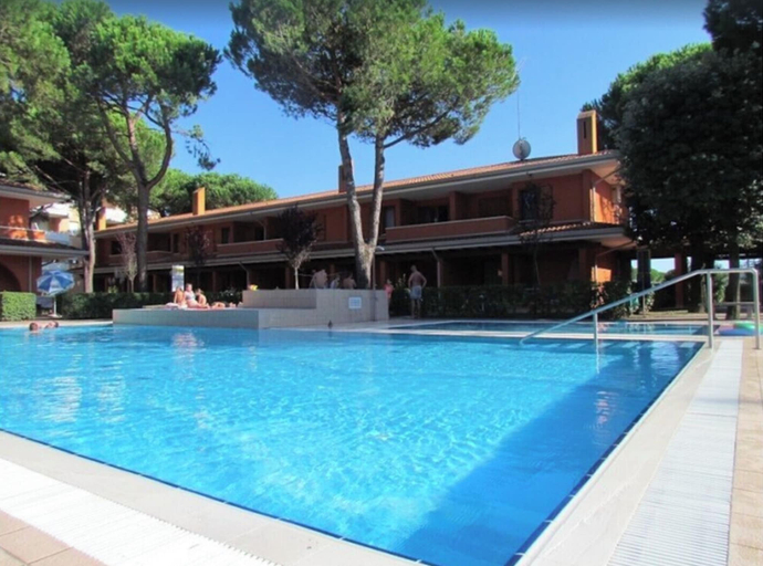 Others 2, Flat in a Poolside Residence-beahost, Venezia