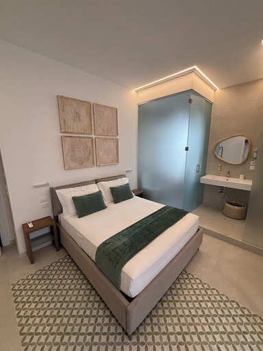 Room 5, Borgo Bianco, Foggia