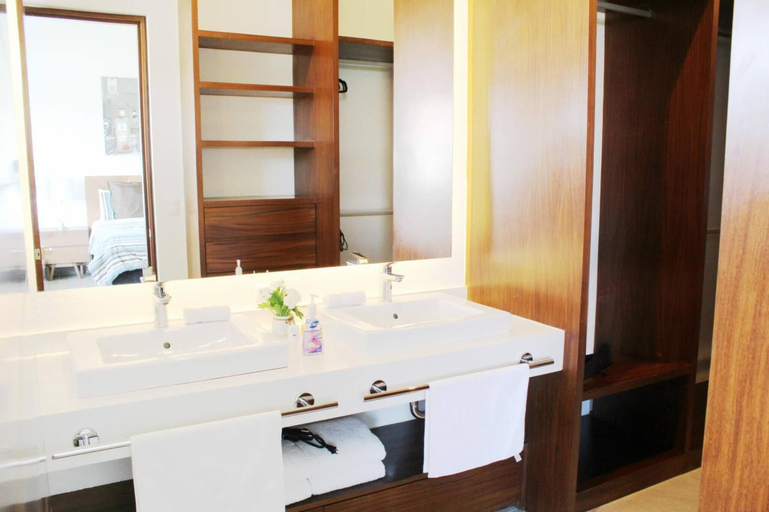 Bathroom 5, New Villa Deluxe, Golf Club, Punta Cala 208, Puerto Vallarta