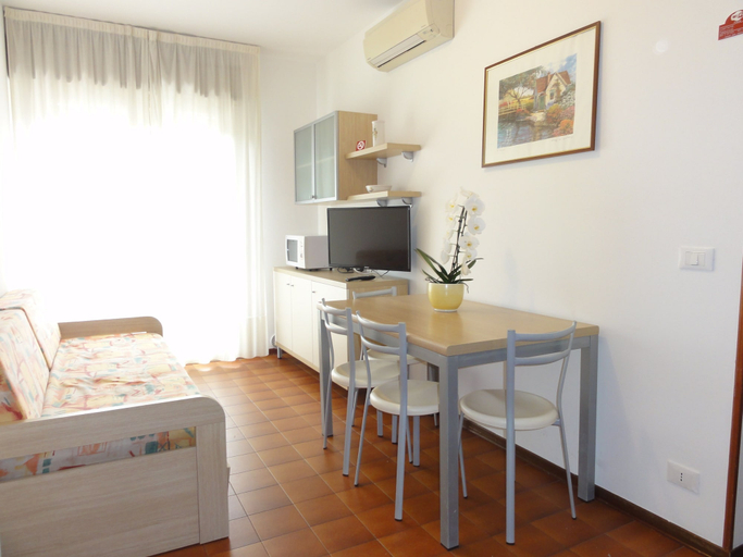 Living room 4, Central Bibione Flat With Terrace, Venezia
