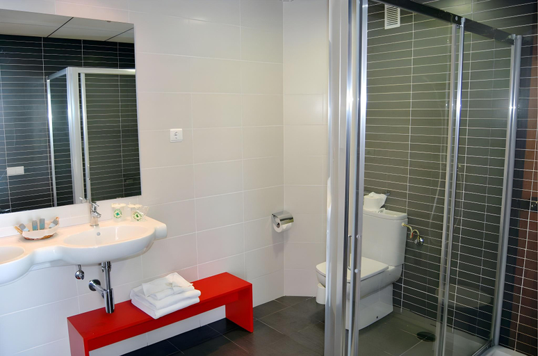 Bathroom 5, 4R Salou Park Resort I, Tarragona