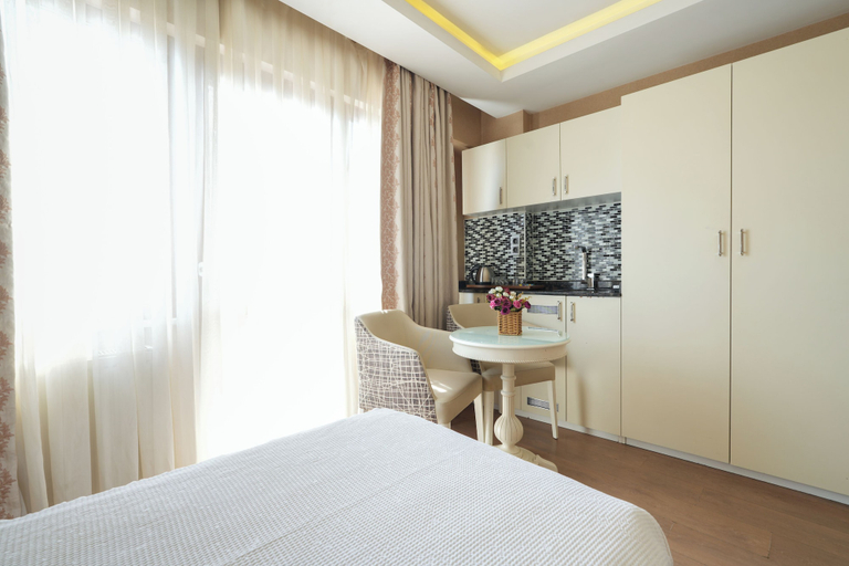 Bedroom 4, Rooms Inn Taxim, Beyoğlu