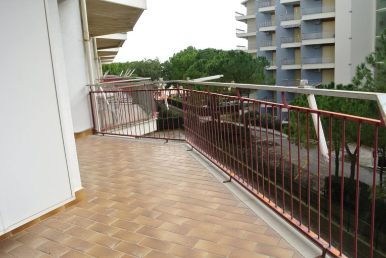 Balcony, Sunny Seaside Flat With Terrace and Pool, Udine