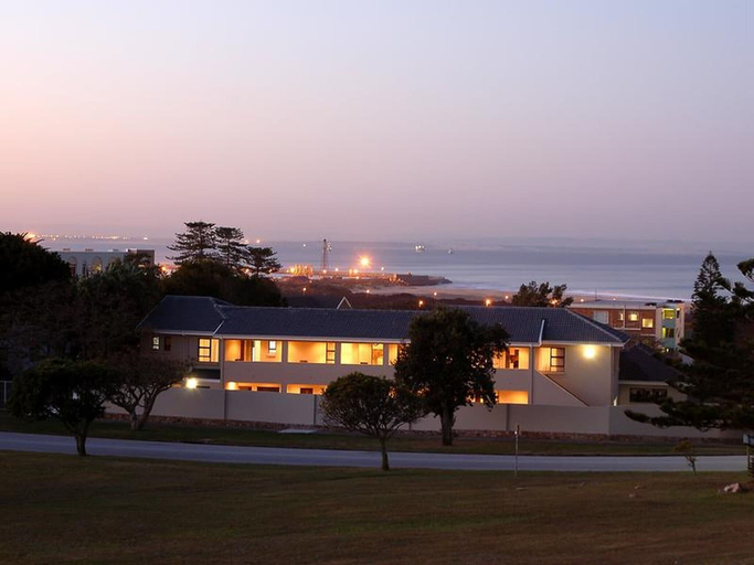Others 4, Room-luxury Room, Double Bed and Sleeper, Nelson Mandela Bay