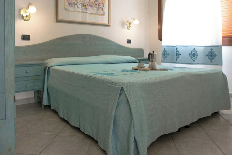 Room 2, Idyllic Residence Cala Viola !ne Bedroom No1417, Nuoro