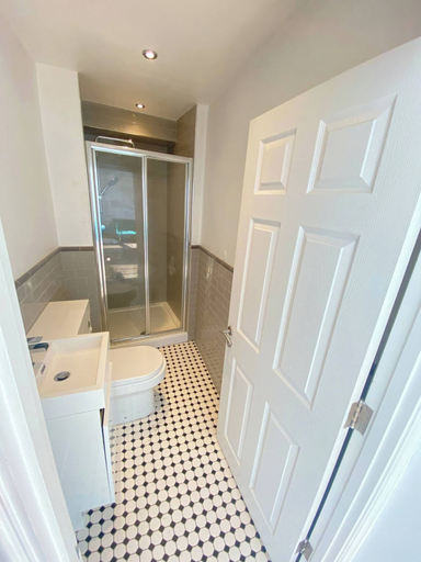 Bathroom 2, The Essex Atelier Studio, Essex
