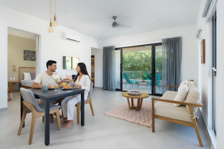 Dining room 3, Bo Jungle - Steps to Tamarindo Beach - Surf & Pool #3, Santa Cruz