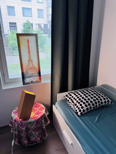 Room 2, Scandi Sun 2BR With Lemon Accents, Uusimaa