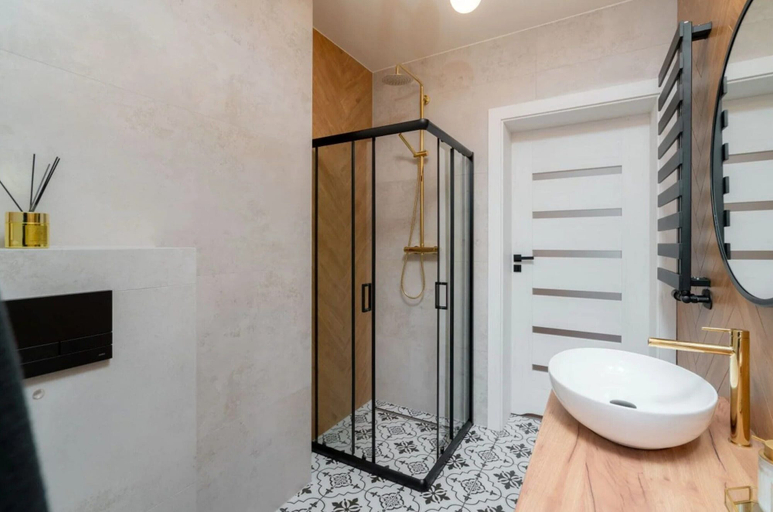 Bathroom 4, Comfortable Holiday Villa, Sauna, Jacuzzi, Wadowice