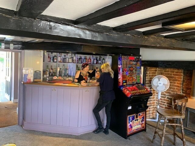 Others 5, The Kings Head, Cambridgeshire