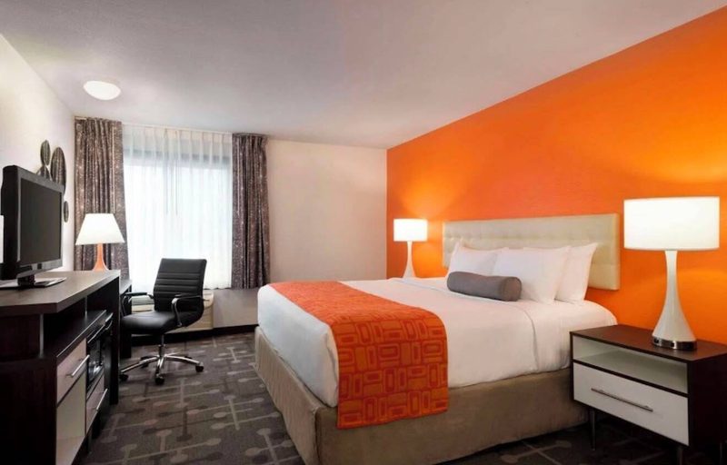 Room 4, Holiday Lodge Appleton, Outagamie