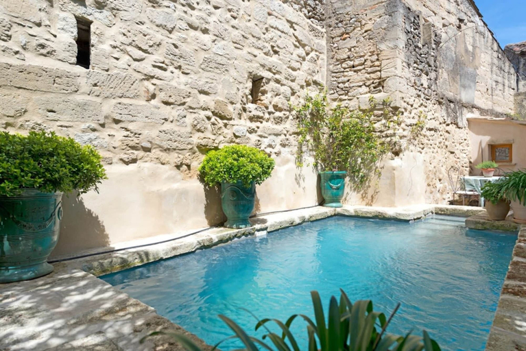 Primary image, Heated Pool Apartment in Uzes, Gard