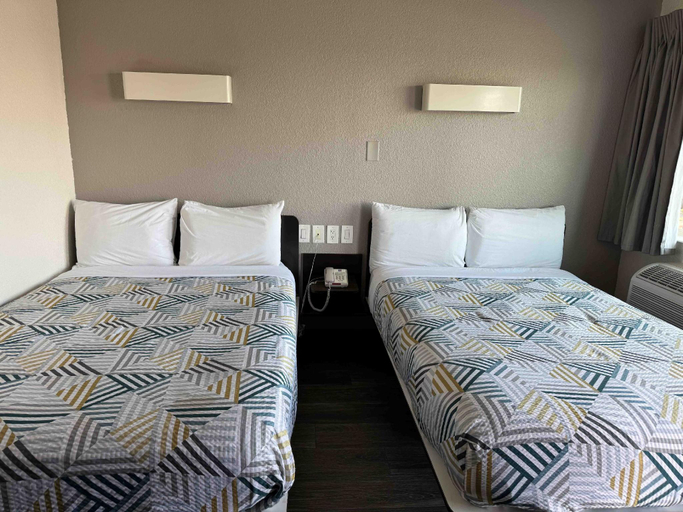 Bedroom 2, Studio 6 Suites Las Vegas, NV - Tropicana, Clark