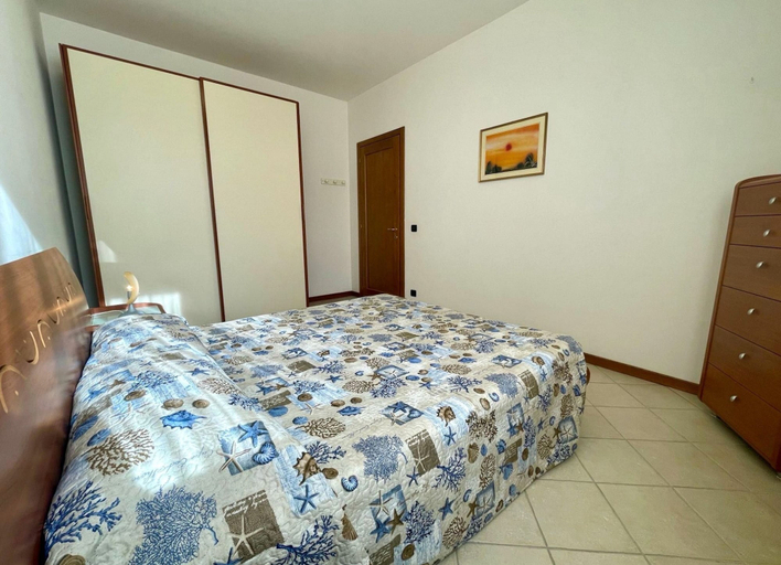 Bedroom 5, Modern Poolside Stay With Balcony, Venezia