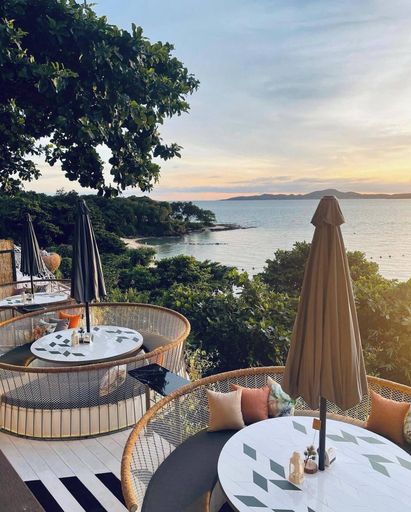 Outdoor dining, Stunning Sea View - Best Place, Pattaya