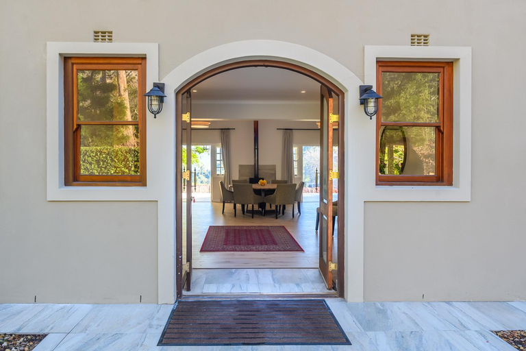 Bedroom 1, Stony Brook Cottages, Cape Winelands