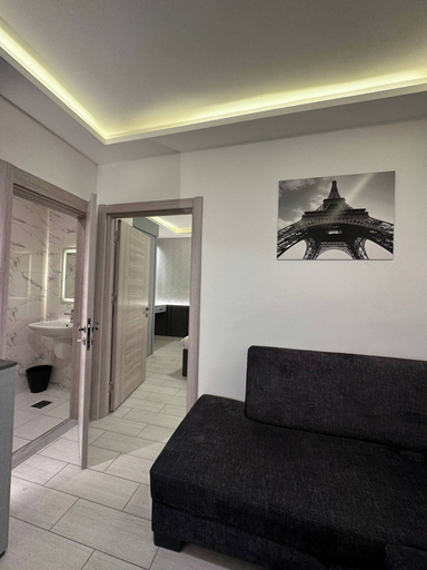 Living area 3, Luxury Room Near Downtown, Amman