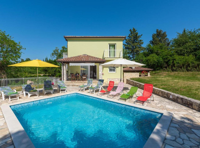 Pool 5, Ester Premium Stay, Sveta Nedelja