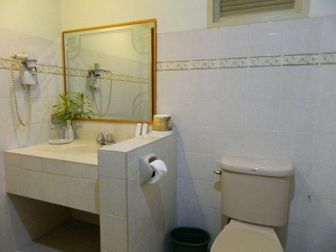 Bathroom, DJ Paradise Hotel, Malolos City